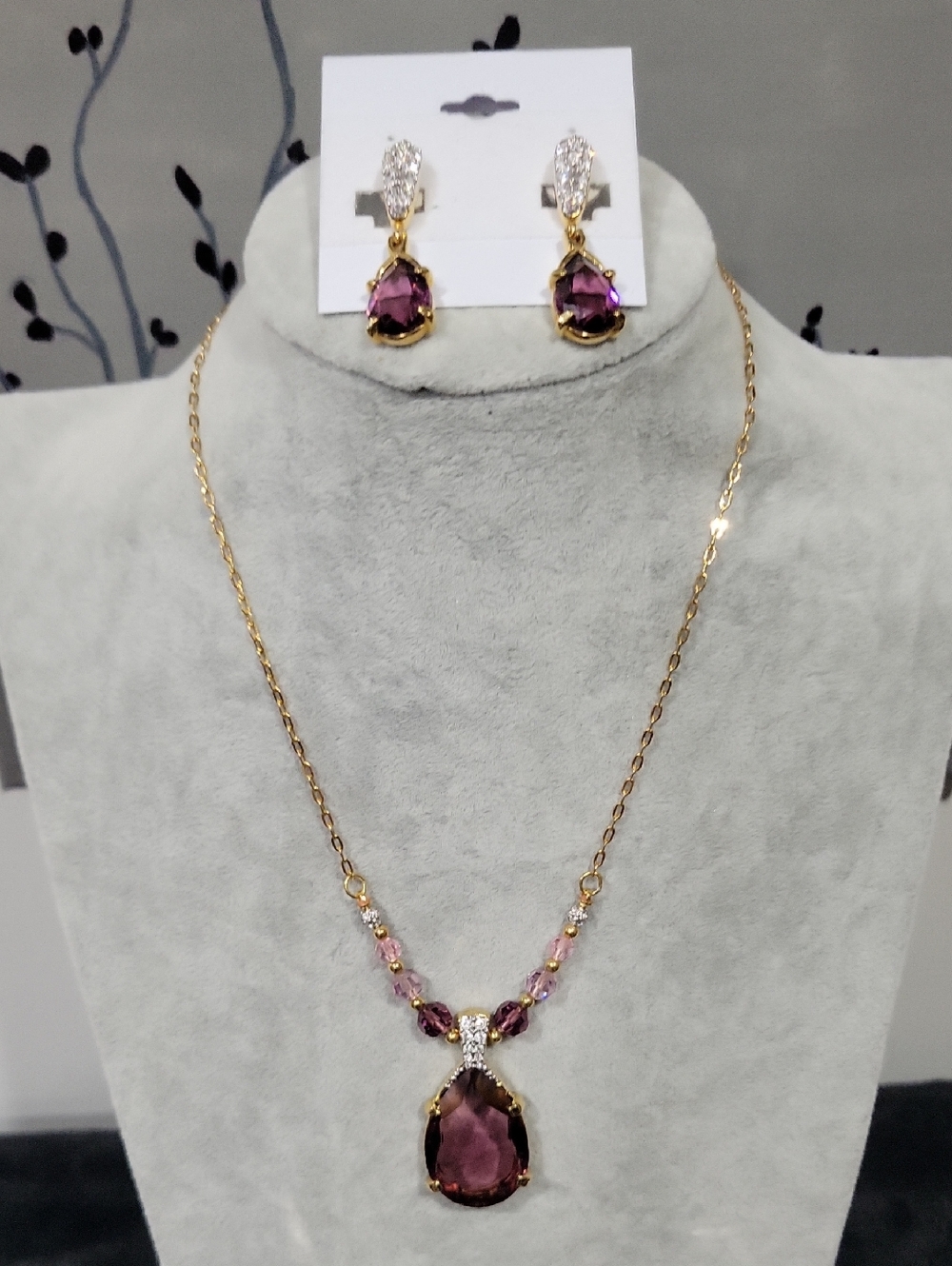 Swarovski Necklace And Clip On Earrings Set Goldtone Purple